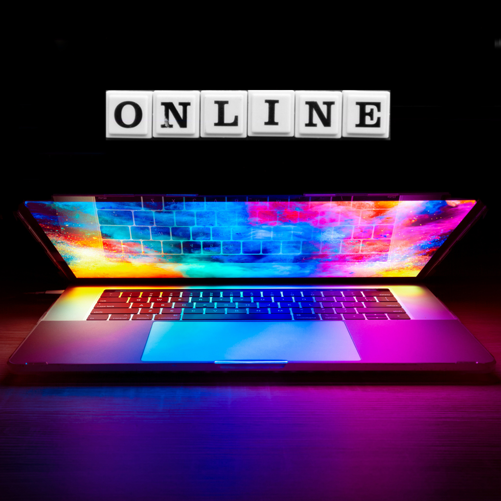 Υπολογιστής που δείχνει ιστοσελίδα online